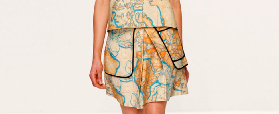 1A-CLASSE-ALVIERO-MARTINI-SPRING-2012-RTW-PODIUM-014_show_fullscreen_view